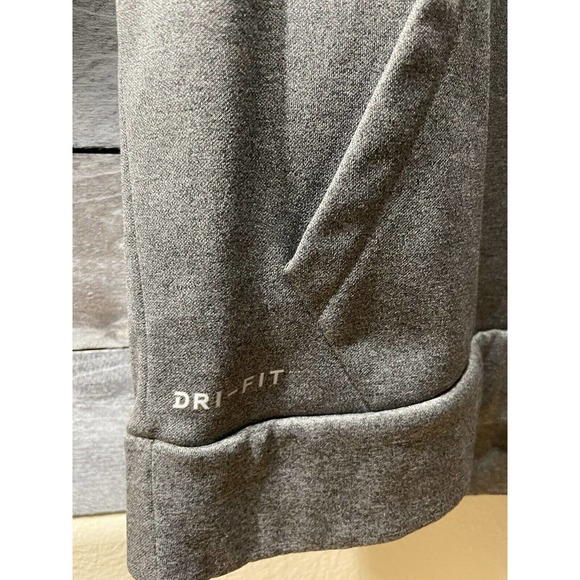 Nike Men’s pullover Hoodie Dri-Fit Sweater‎ Size M - Picture 3 of 9
